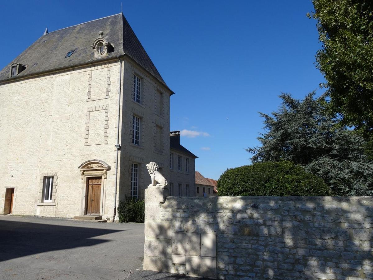 Ferienwohnung Le Seigneur De Bons Exterior foto